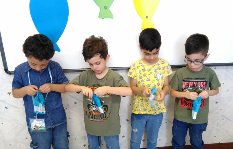 : استقلال من (باز کردن بسته خوراکی) 3