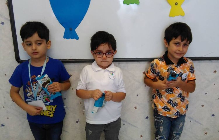 : استقلال من (باز کردن بسته خوراکی)