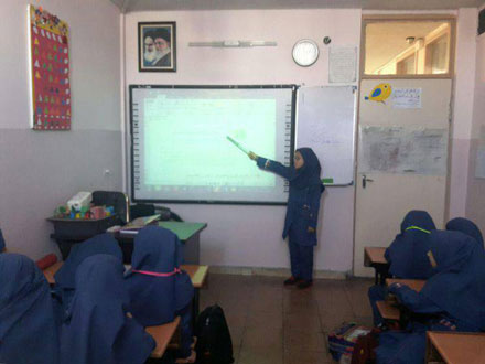 بخشی از تدریس در مدارس به دانش‌آموزان واگذار شود؛