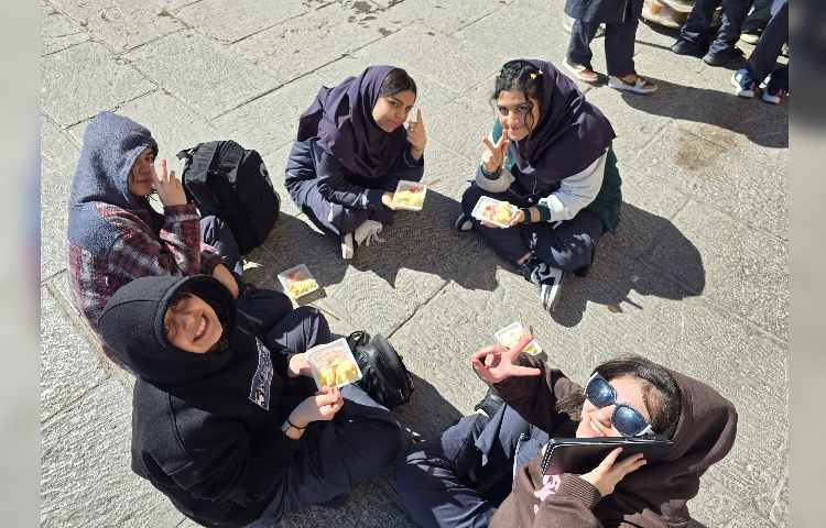 اصفهان (اردوی برون استانی متوسطه اول غرب دخترانه) 8