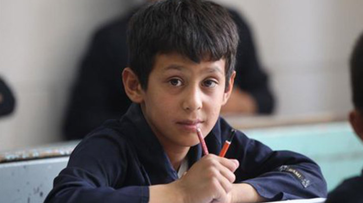 دلیل اعتماد به نفس پایین در دانش‌آموزان