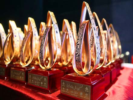 اعطای نشان «نوبل ایرانی» به دانشجوی دانشگاه فرهنگیان