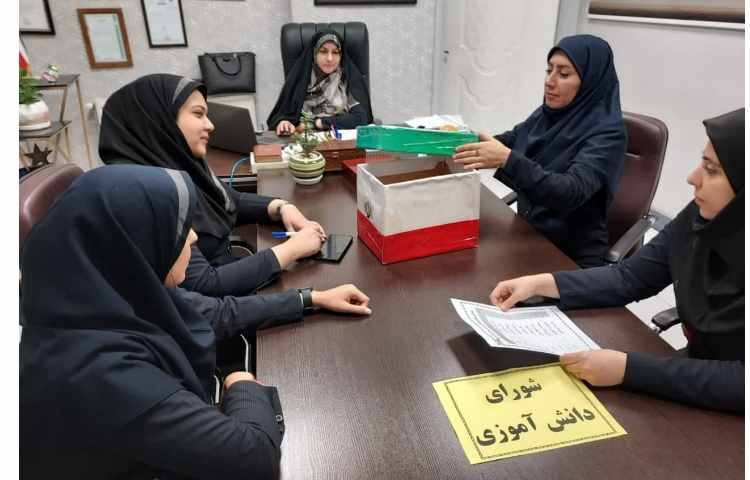 اعلام منتخبین شورای دانش آموزی 7