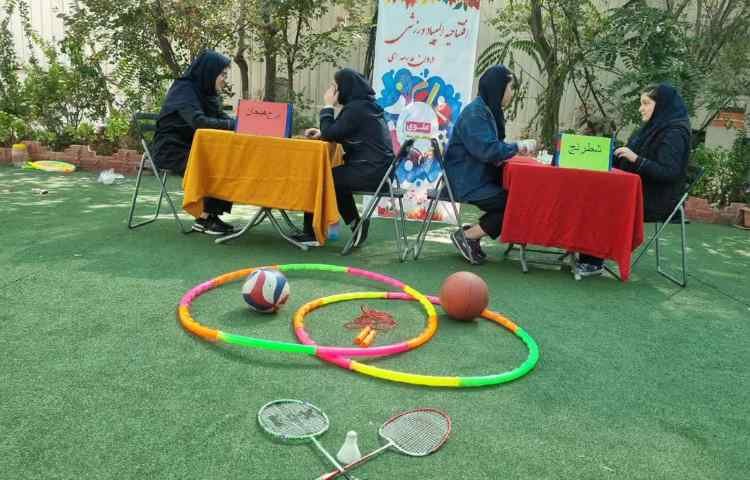 (افتتاحیه المپیاد مسابقات ورزشی درون مدرسه ای) 7
