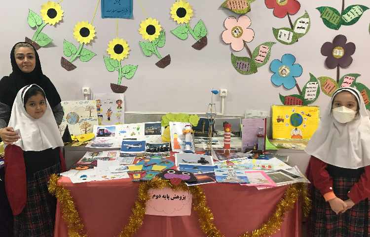 افتتاح و برگزاری نمایشگاه هفته پژوهش 10