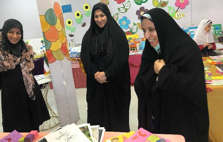 افتتاح و برگزاری نمایشگاه هفته پژوهش 3