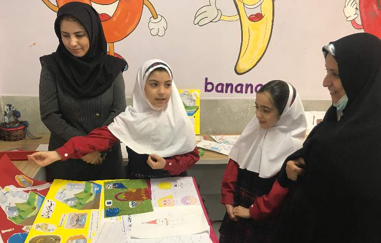 افتتاح و برگزاری نمایشگاه هفته پژوهش 7