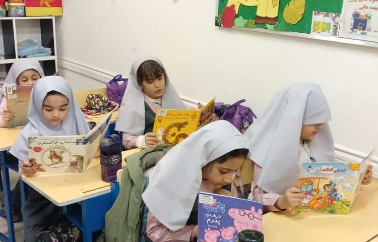 افتتاح کتابخانه کلاسی