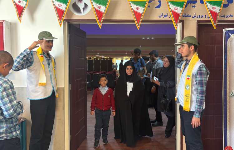 افتخارآفرینی دانش‌آموزان مدرسه علوی در جشنواره فرهنگی هنری 6