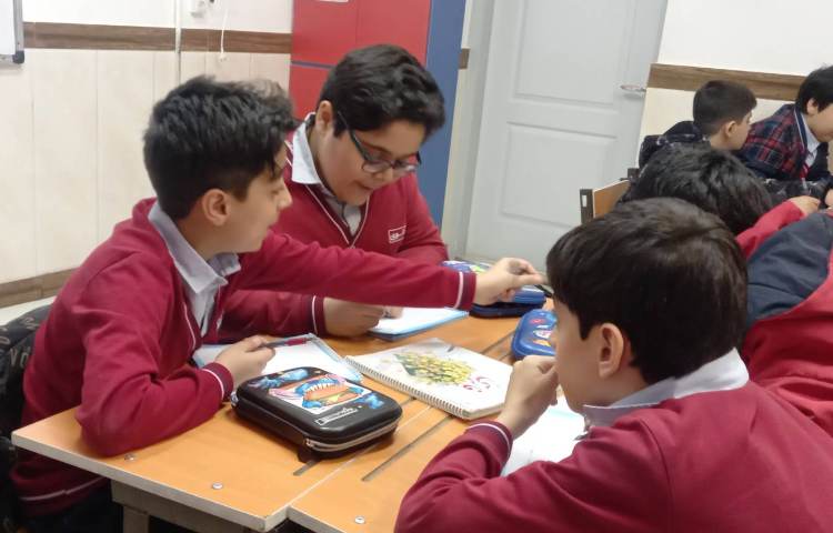 املای حافظه‌ای به سبک بازی اسم فامیل 5