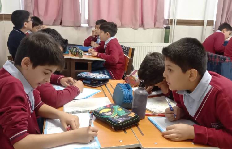 املای حافظه‌ای به سبک بازی اسم فامیل 7