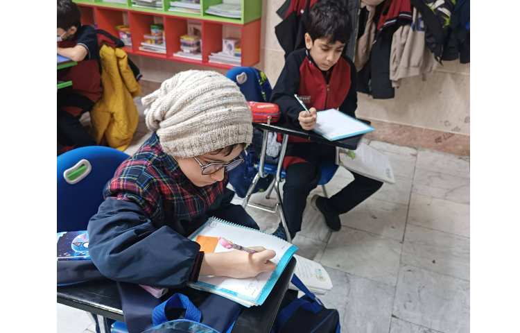 املای خلاق (املا گفتن بچه ها به آنوزگار) با هدف تقویت تمرکز و توجه بچه ها و ایجاد انگیزه 3