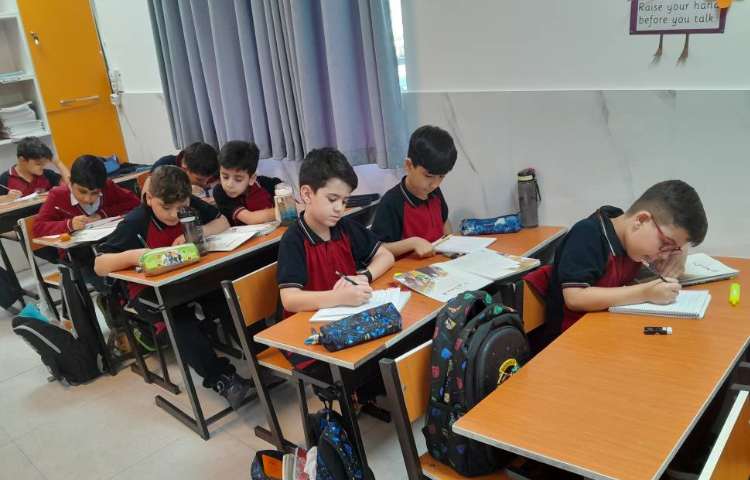 املای خلاق جهت افزایش دقت و تمرکز،روخوانی انفرادی از یک بند درس و رونویسی با این تفاوت:جابجای حرف (ت 1