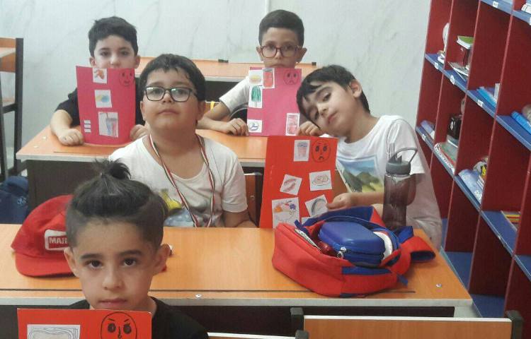 اموزش خوراکی های سالم و ناسالم درکلاس اجرا شد 3