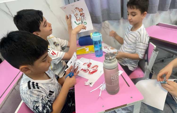 اموزش مهره داران وبی مهره ها باساخت پازل توسط پسرانم 1