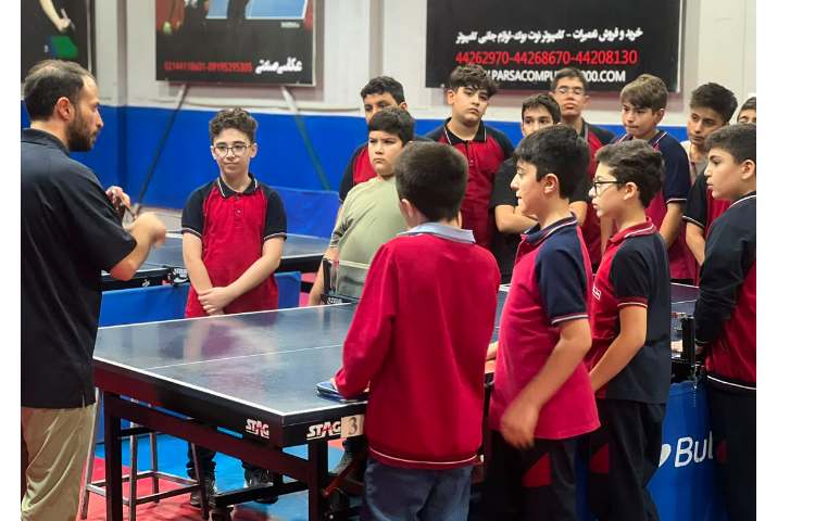 اموزش گارد گرفتن و ضربه زدن 0