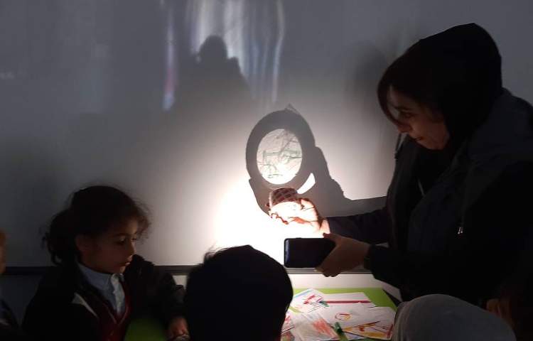 انجام آزمایشات جالب به مناسبت هفته علوم و پژوهش 2