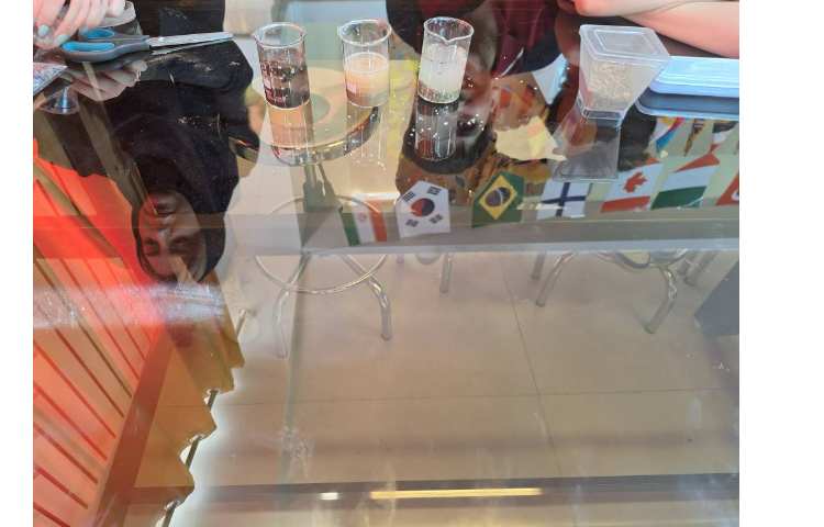 انجام آزمایش انواع خاک ها و میزان نفوذپذیری آن هل 5