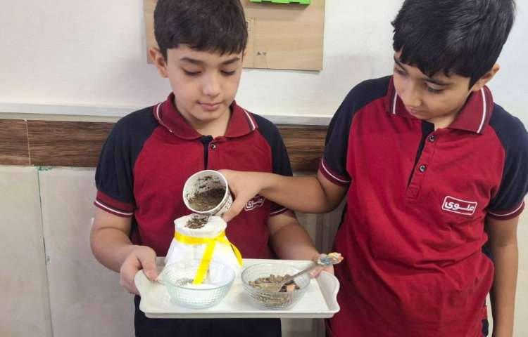 انجام آزمایش درس دوم علوم(جداسازی مخلوط ها) 1