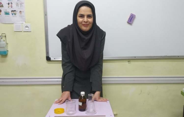 انجام آزمایش درس علوم 3