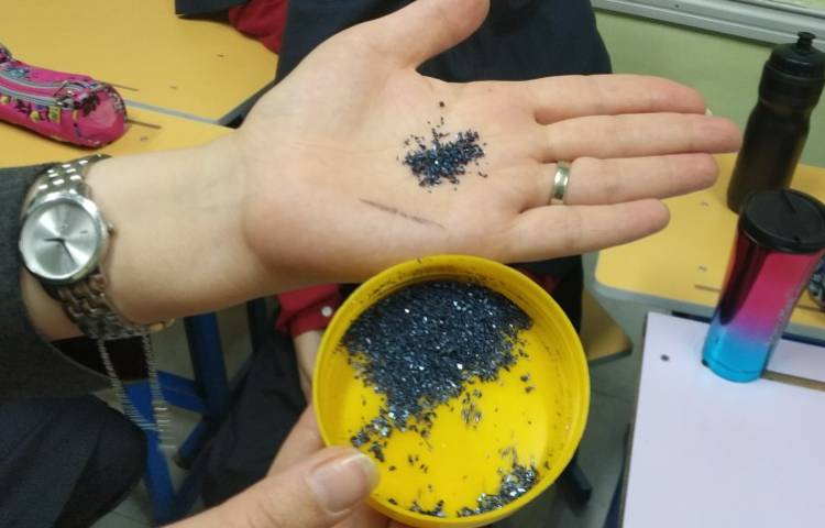 انجام آزمایش درس علوم 4