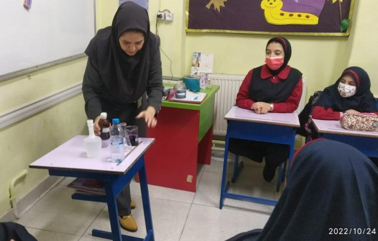 انجام آزمایش درس علوم