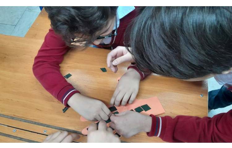 انجام آزمایش در روز دوم هفته ملی علوم 1