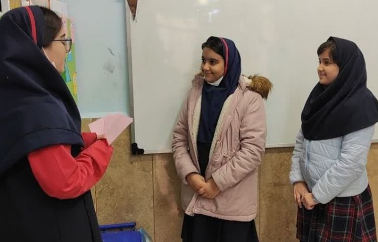 انجام بازی با کارت های اعشاری 3