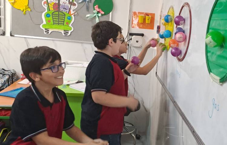 انجام بازی درباره هرم مواد غذایی 4