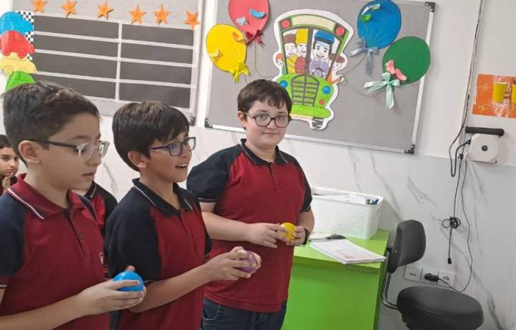 انجام بازی درباره هرم مواد غذایی