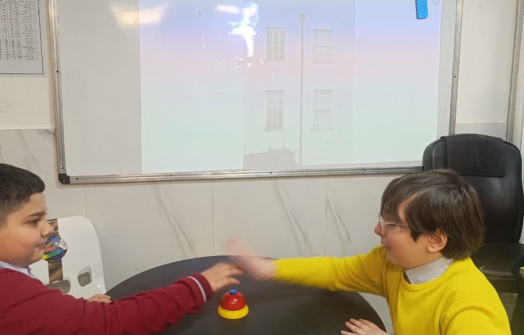 انجام بازی ریاضی در زنگ Math 2