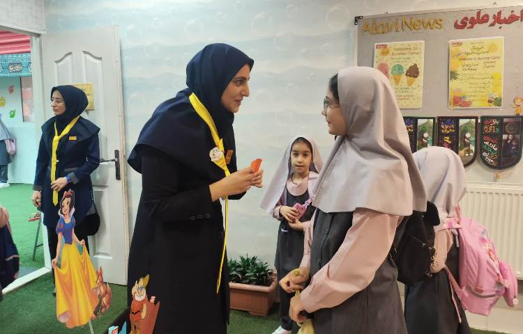 انجام بازی زبان افتتاحیه پایگاه تابستانی 1