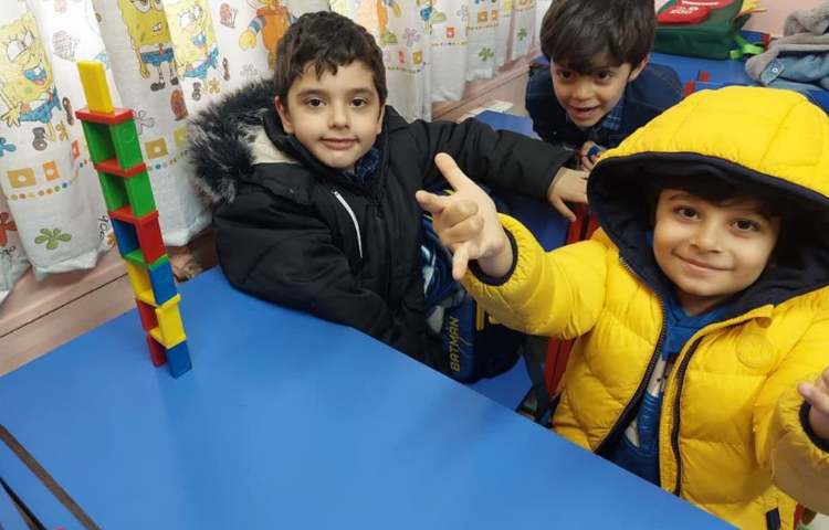 انجام بازی شاد و مهیج دومینو پیش دبستان 2