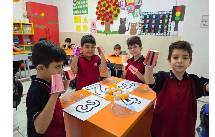 انجام بازی مرتبط با اعداد 1 تا 5 3