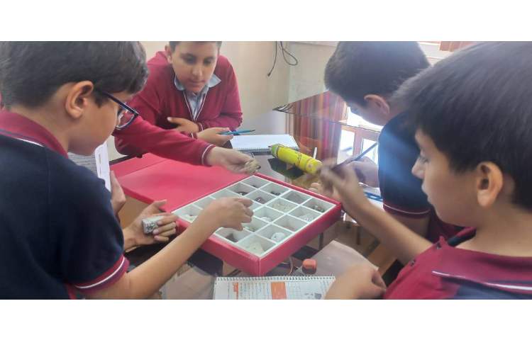 انجام تعدادی از فعالیت های کتاب علوم فصل های 6،7،9و 10 8