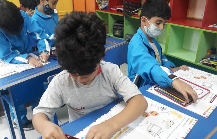 :انجام تمارین science (living/nonliving) 2