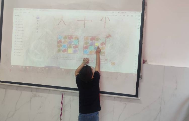 انجام تمرینات درس ریاضی مبحث جدول سودوکو توسط دانش‌آموزان حل شد. 3