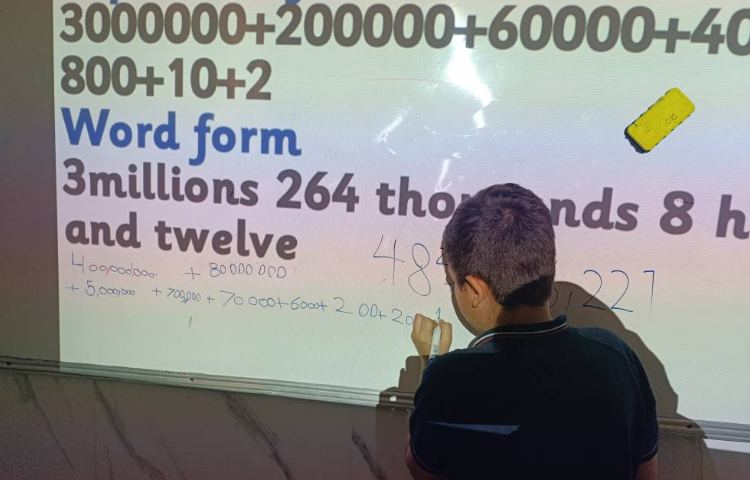 انجام تمرینات ریاضی در زنگ ریاضی به زبان انگلیسی 4