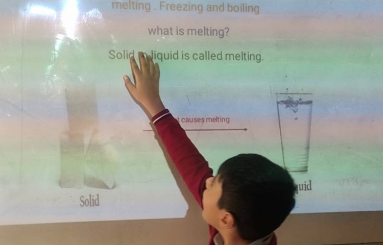 انجام تمرینات مربوط به حالات ماده در زنگ علوم