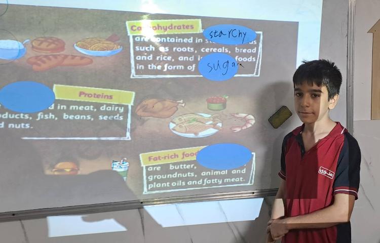 انجام تمرینات کتاب در کلاس Science 2