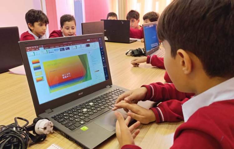 انجام تمرین صفحه 29 کتاب رایانه، دیزاین پس زمینه اسلایدها 2