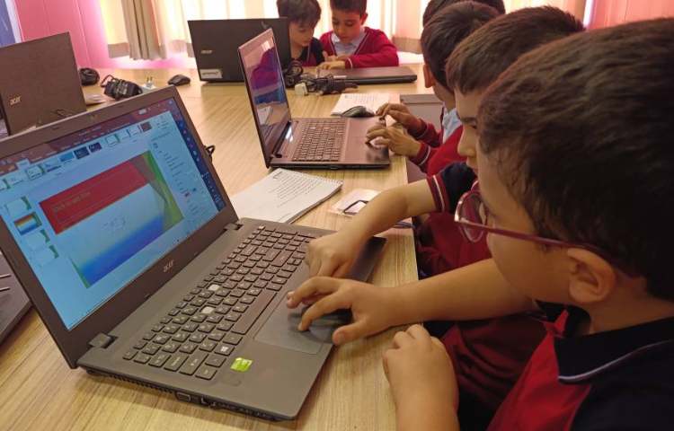 انجام تمرین صفحه 29 کتاب رایانه، دیزاین پس زمینه اسلایدها 4