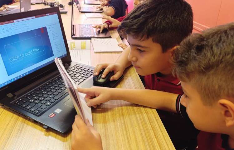 انجام تمرین صفحه 29 کتاب رایانه، دیزاین پس زمینه اسلایدها 5