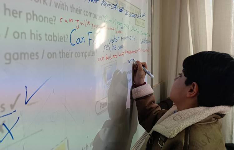 انجام تمرین‌های کتاب در زنگ General English 4