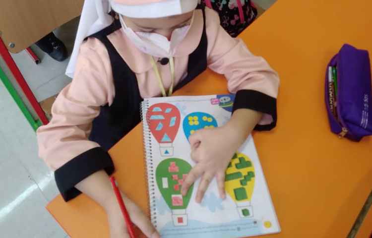 انجام تمرین های کتاب ریاضی 4