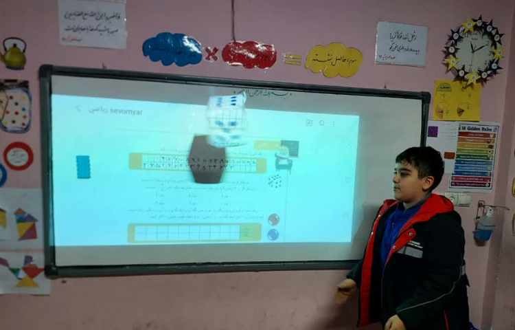 انجام تمرین کتاب با تاس و چرخنده 4