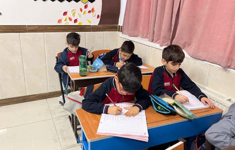 انجامِ ALV Notebook در کلاس-زنگ زبان عمومی 4