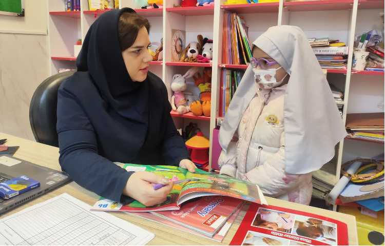 انجام سنجش تصادفی زبان انگلیسی توسط سوپروایزر زبان 1