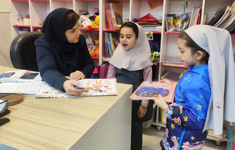 انجام سنجش تصادفی زبان انگلیسی توسط سوپروایزر زبان 2