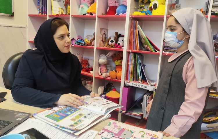 انجام سنجش تصادفی زبان انگلیسی توسط سوپروایزر زبان 2